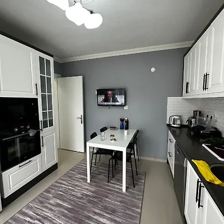 Alacati Merkeze 20 Metre 2+1 Ev Apartment